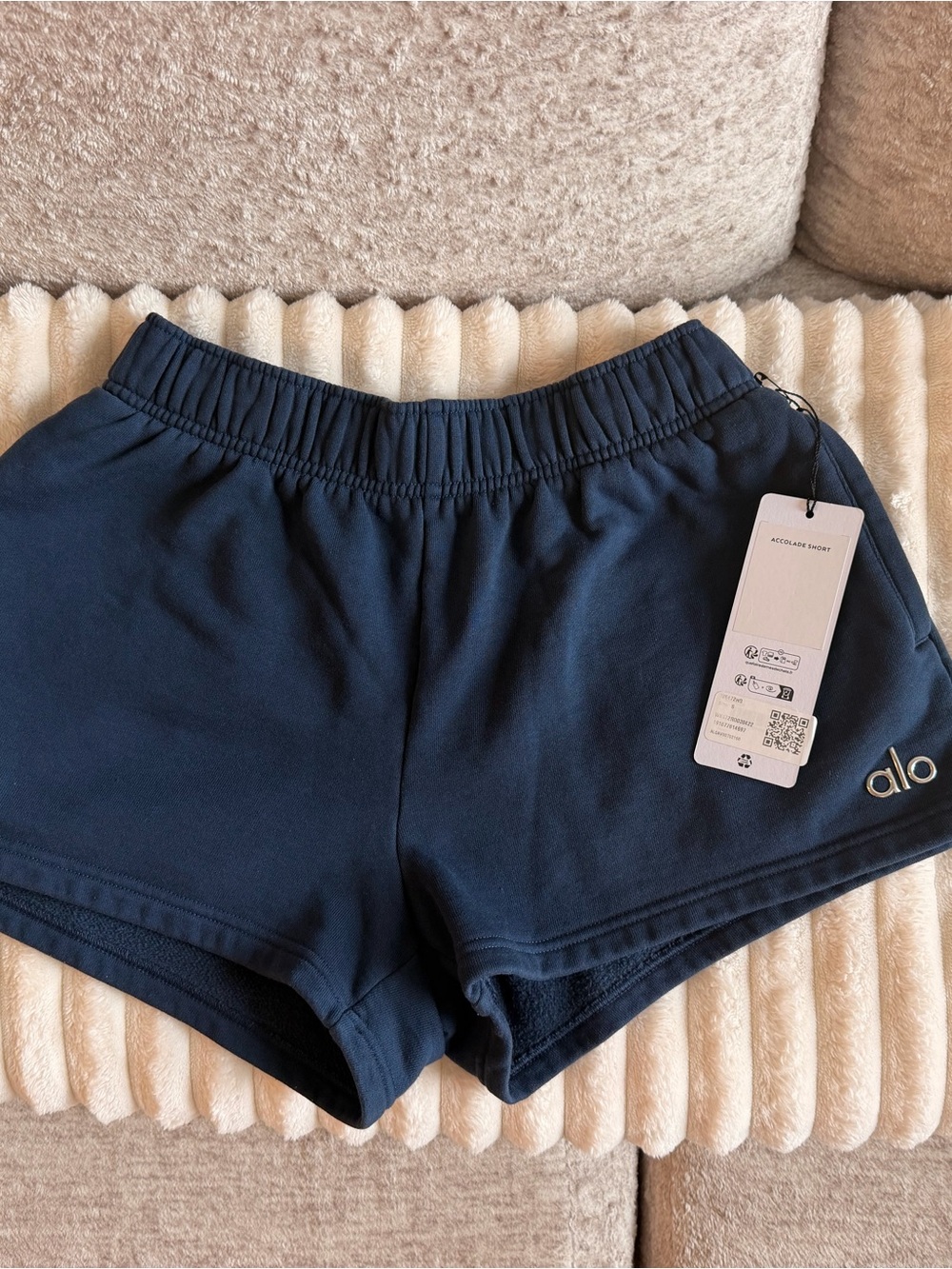 ALO Yoga Navy Elastic-Waist Athletic Shorts
